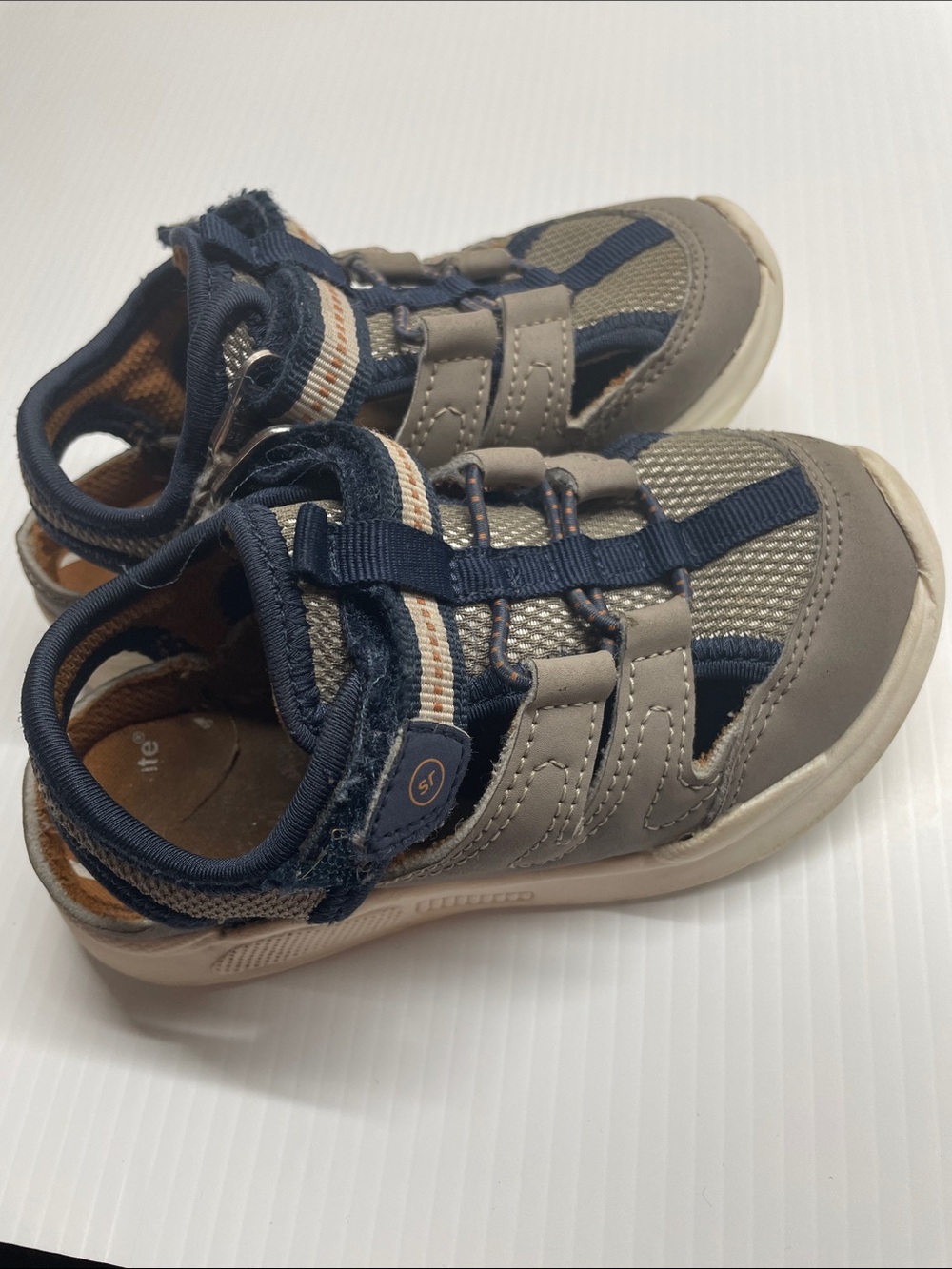 Stride Rite Flynn sneaker sandals size: 9 in a gray and blue colorway